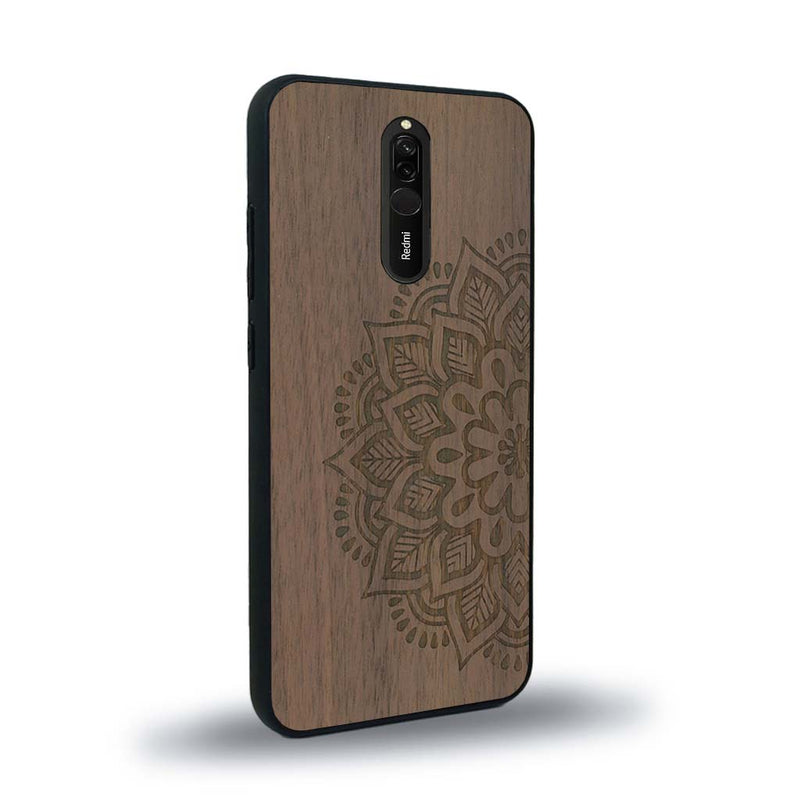Coque de protection en bois véritable fabriquée en France pour Xiaomi Mi 9T sur le thème de la bohème et du tatouage au henné avec une gravure représentant un mandala