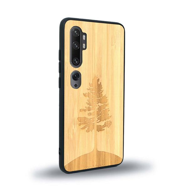 Coque de protection en bois véritable fabriquée en France pour Xiaomi Mi Note 10 Pro sur le thème de la nature, de la fôret et de l'écoresponsabilité avec une gravure représentant un arbre 