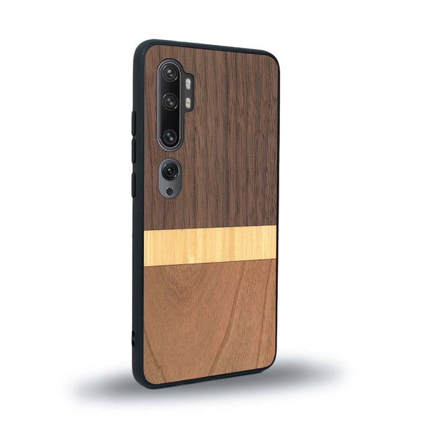 Coque de protection en bois véritable fabriquée en France pour Xiaomi Mi Note 10 Pro alliant des bandes horizontales de bambou, merisier et noyer