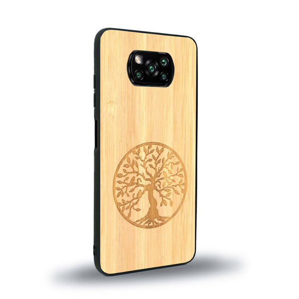 Coque de protection en bois véritable fabriquée en France pour Xiaomi Poco X3 Nfc sur le thème de la spiritualité et du yoga avec une gravure zen représentant un arbre de vie