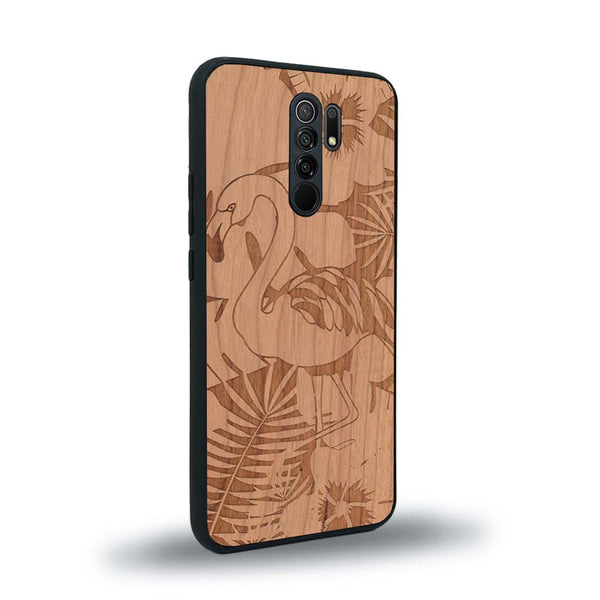 Coque de protection en bois véritable fabriquée en France pour Xiaomi Redmi 9 sur le thème de la nature et des animaux représentant un flamant rose entre des fougères