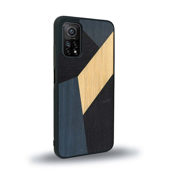 Coque de protection en bois véritable fabriquée en France pour Xiaomi Redmi 9T alliant du bambou, du tulipier bleu et noir en forme de mosaïque minimaliste sur le thème de l'art abstrait