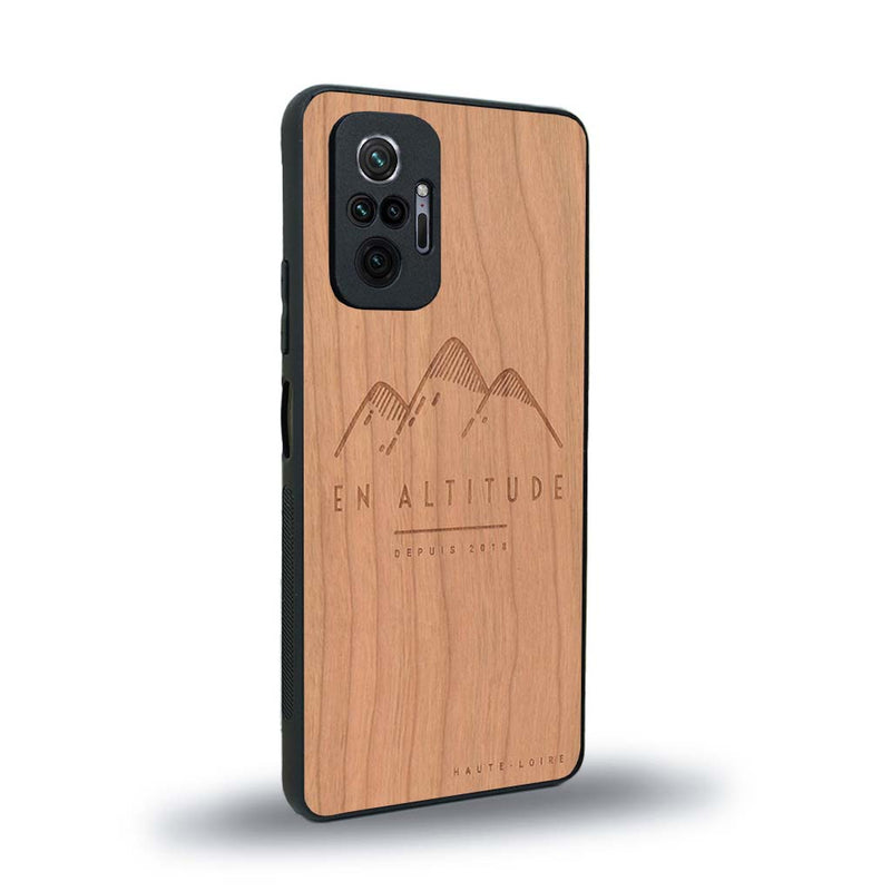 Coque de protection en bois véritable fabriquée en France pour Xiaomi Redmi Note 10 Pro représentant des montagnes, sur le thème de la randonnée en pleine nature et du trail