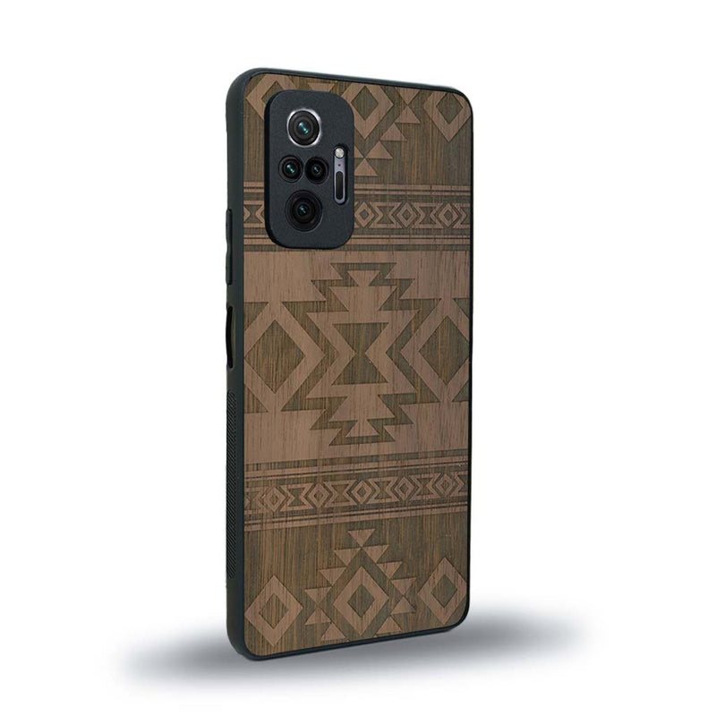 Coque de protection en bois véritable fabriquée en France pour Xiaomi Redmi Note 10 Pro avec des motifs géométriques s'inspirant des temples aztèques, mayas et incas