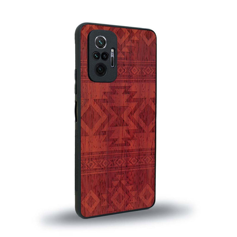 Coque de protection en bois véritable fabriquée en France pour Xiaomi Redmi Note 10 Pro avec des motifs géométriques s'inspirant des temples aztèques, mayas et incas