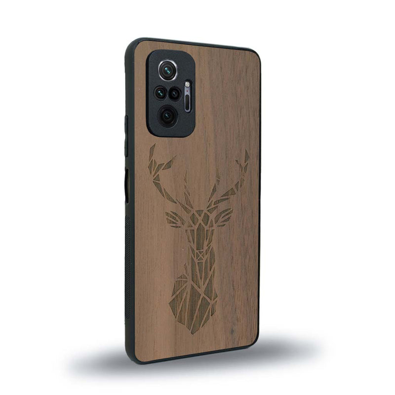 Coque de protection en bois véritable fabriquée en France pour Xiaomi Redmi Note 10 Pro sur le thème de la nature et des animaux représentant une tête de cerf gométrique avec un design moderne et minimaliste