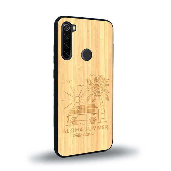 Coque de protection en bois véritable fabriquée en France pour Xiaomi Redmi Note 8 sur le thème de la plage, de l'été et vanlife.