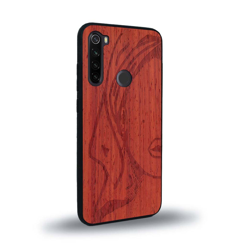 Coque de protection en bois véritable fabriquée en France pour Xiaomi Redmi Note 8 représentant une silhouette féminine épurée de type line art en collaboration avec l'artiste Maud Dabs