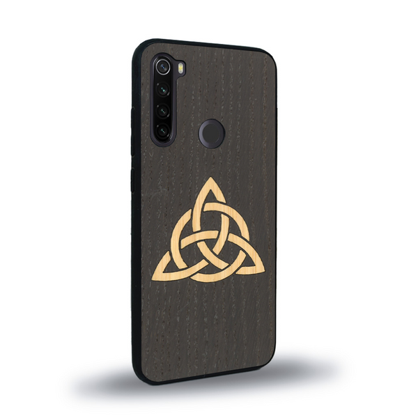 Coque de protection en bois véritable fabriquée en France pour Xiaomi Redmi Note 8 alliant du chêne fumé et du bambou représentant une triquetra