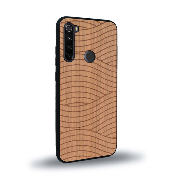 Coque de protection en bois véritable fabriquée en France pour Xiaomi Redmi Note 8 avec un motif moderne et minimaliste sur le thème waves et wavy représentant les vagues de l'océan