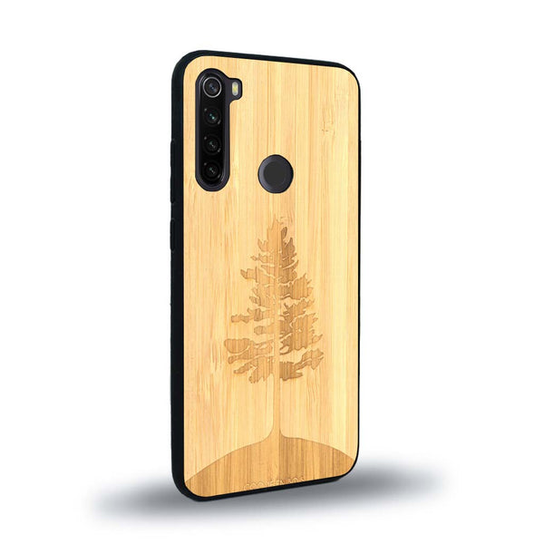 Coque de protection en bois véritable fabriquée en France pour Xiaomi Redmi Note 8 sur le thème de la nature, de la fôret et de l'écoresponsabilité avec une gravure représentant un arbre 