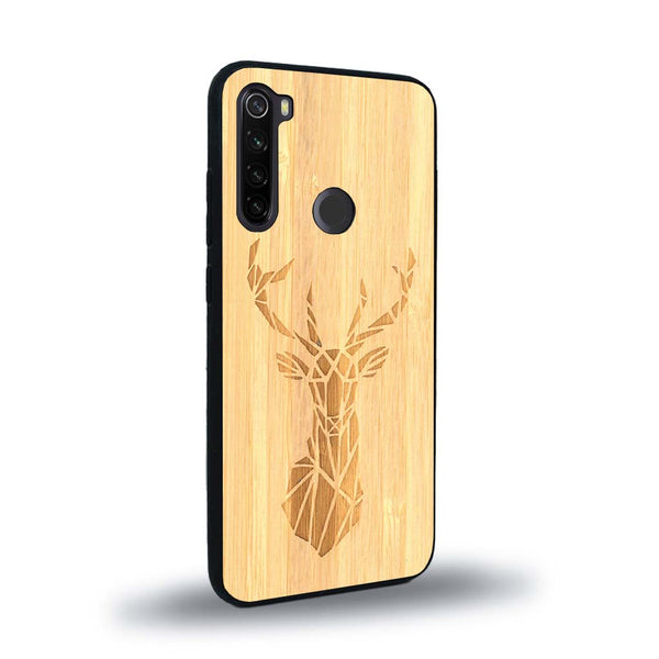 Coque de protection en bois véritable fabriquée en France pour Xiaomi Redmi Note 8 sur le thème de la nature et des animaux représentant une tête de cerf gométrique avec un design moderne et minimaliste