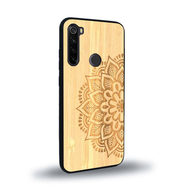 Coque de protection en bois véritable fabriquée en France pour Xiaomi Redmi Note 8 sur le thème de la bohème et du tatouage au henné avec une gravure représentant un mandala