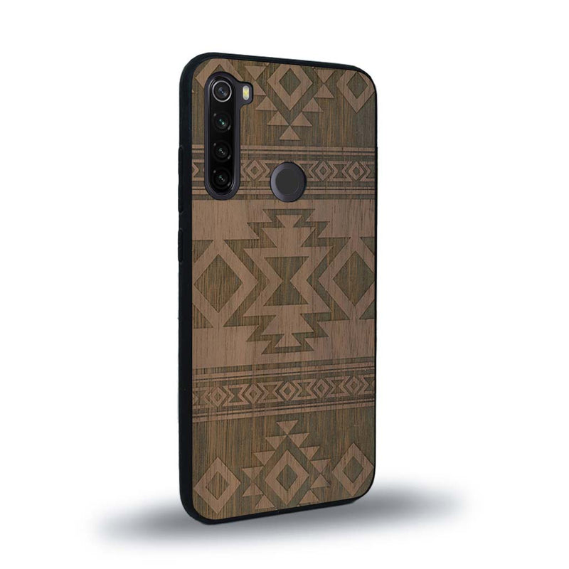 Coque de protection en bois véritable fabriquée en France pour Xiaomi Redmi Note 8T avec des motifs géométriques s'inspirant des temples aztèques, mayas et incas