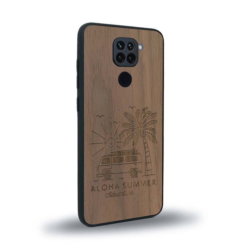 Coque de protection en bois véritable fabriquée en France pour Xiaomi Redmi Note 9 sur le thème de la plage, de l'été et vanlife.