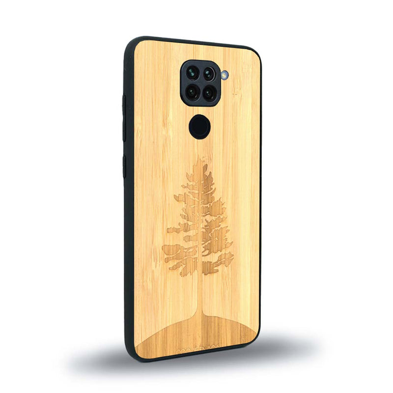 Coque de protection en bois véritable fabriquée en France pour Xiaomi Redmi Note 9 sur le thème de la nature, de la fôret et de l'écoresponsabilité avec une gravure représentant un arbre 