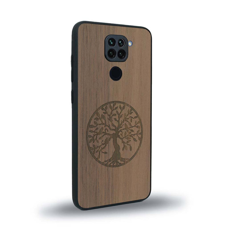 Coque de protection en bois véritable fabriquée en France pour Xiaomi Redmi Note 9 sur le thème de la spiritualité et du yoga avec une gravure zen représentant un arbre de vie