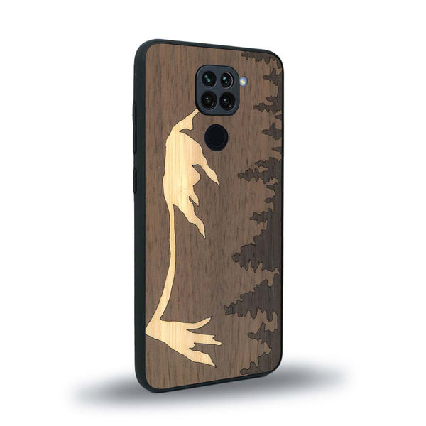 Coque de protection en bois véritable fabriquée en France pour Xiaomi Redmi Note 9 sur le thème de la nature et de la montagne qui allie du chêne fumé, du noyer et du bambou représentant le mont mézenc