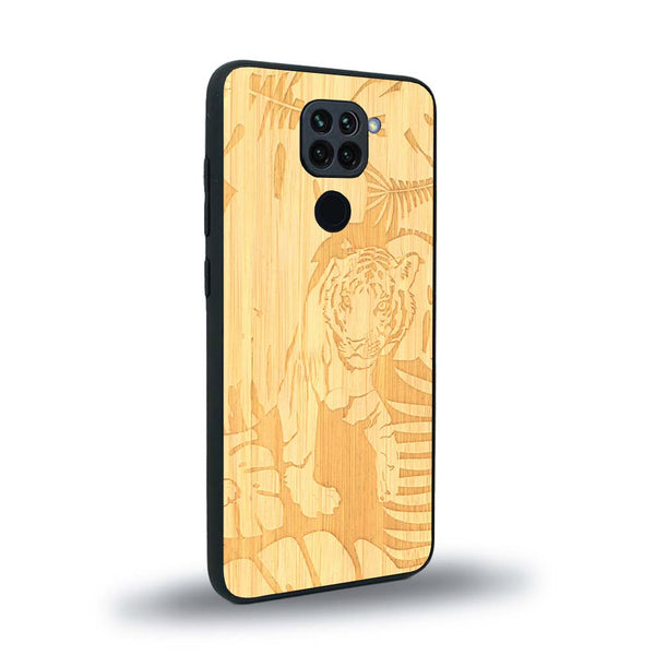 Coque de protection en bois véritable fabriquée en France pour Xiaomi Redmi Note 9 sur le thème de la nature et des animaux représentant un tigre dans la jungle entre des fougères