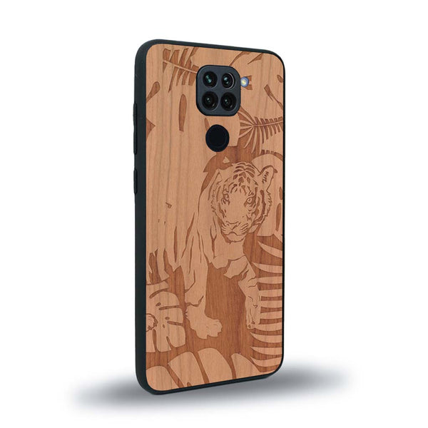 Coque de protection en bois véritable fabriquée en France pour Xiaomi Redmi Note 9 sur le thème de la nature et des animaux représentant un tigre dans la jungle entre des fougères