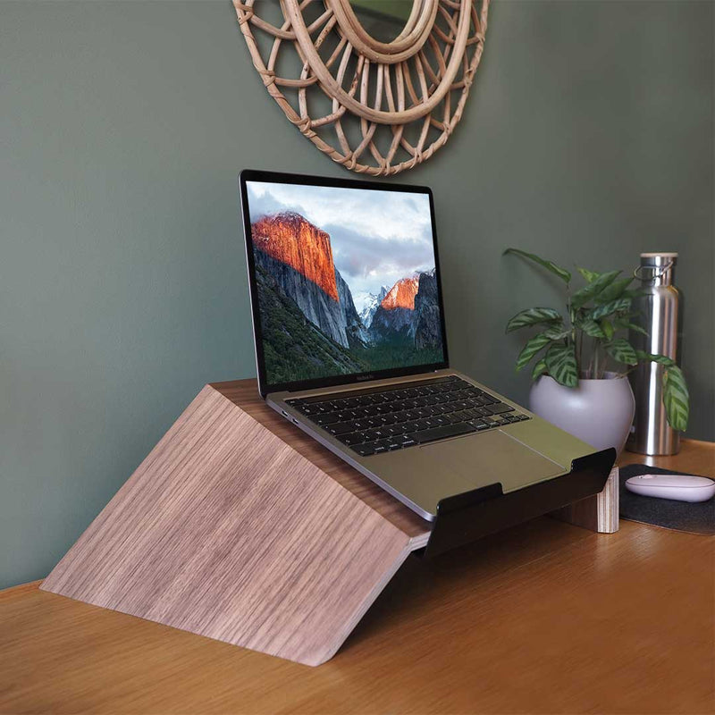 Support d'ordinateur - Le Consciencieux - Coque en bois