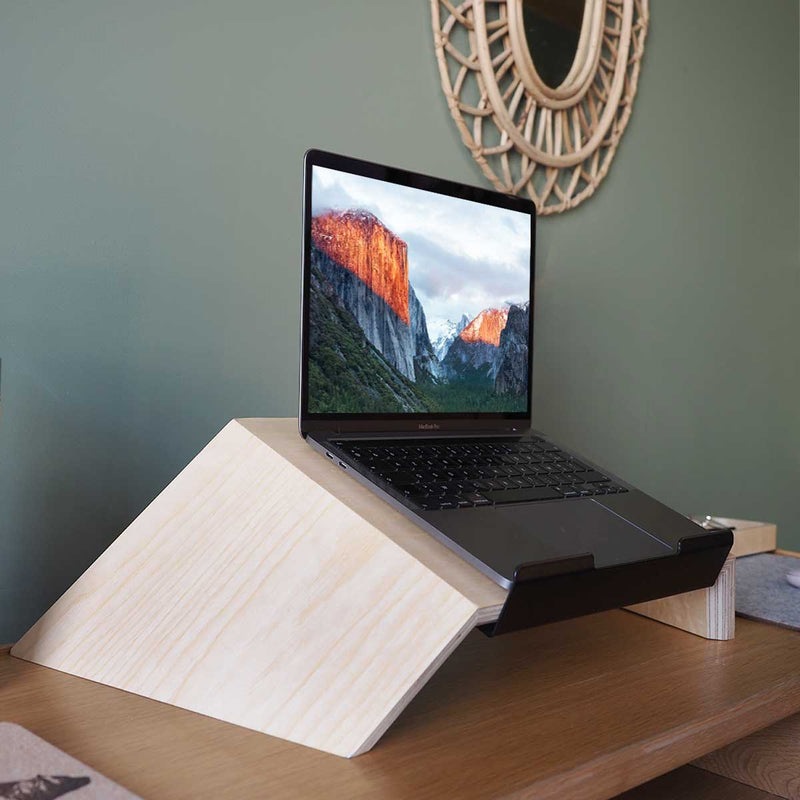 Support d'ordinateur - Le Consciencieux - Coque en bois
